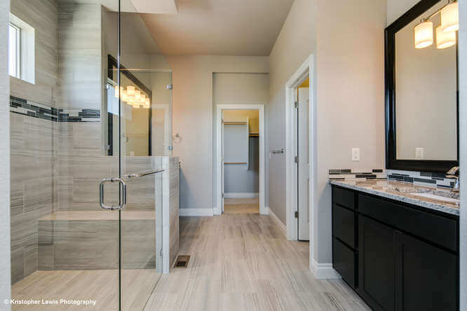 saddletree-custom-home-floorplan-modern-design-master-bath